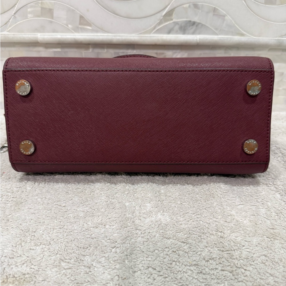 EUC Michael Kors Selma Burgandy/Wine/Bordeaux Satchel - Picture 4 of 8